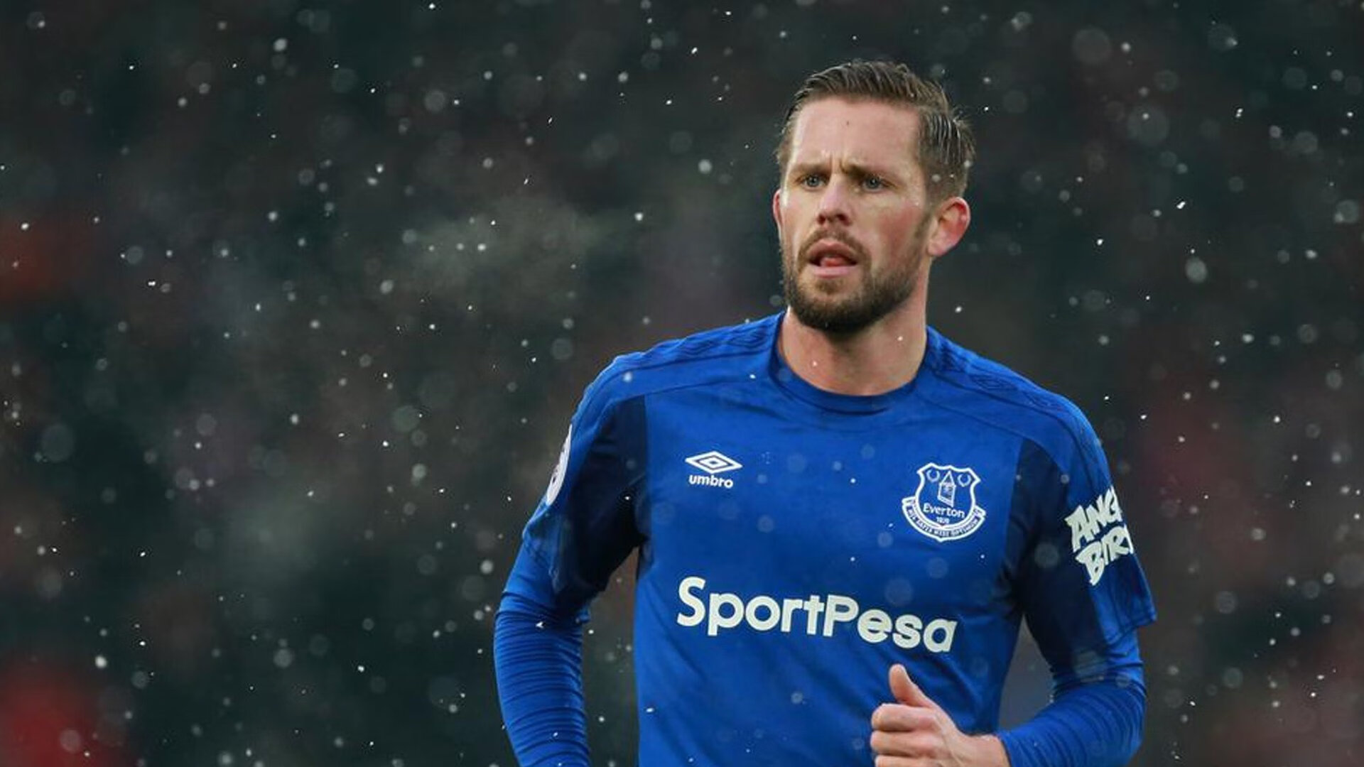 双线封神，从篮球场到F1赛道，统治力正在被重新定义